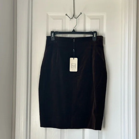 Chic Dark Brown Pencil Skirt - Picture 5 of 6